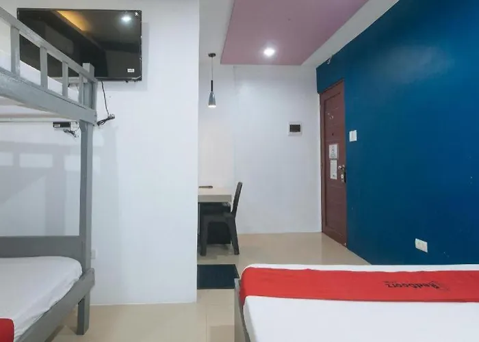 Reddoorz @ Gerlins Two Hotel *