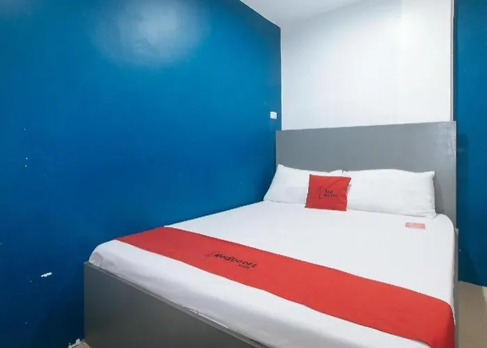Hotel Reddoorz @ Gerlins Two