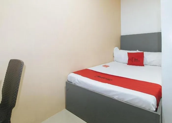Hotel Reddoorz @ Gerlins Two *